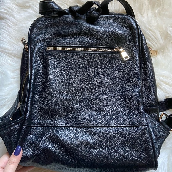 Leather backpack - Picture 3 of 4